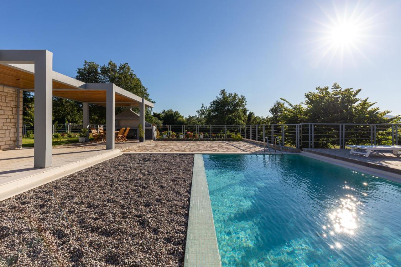 Dafni & Nikos Corfu Villa *