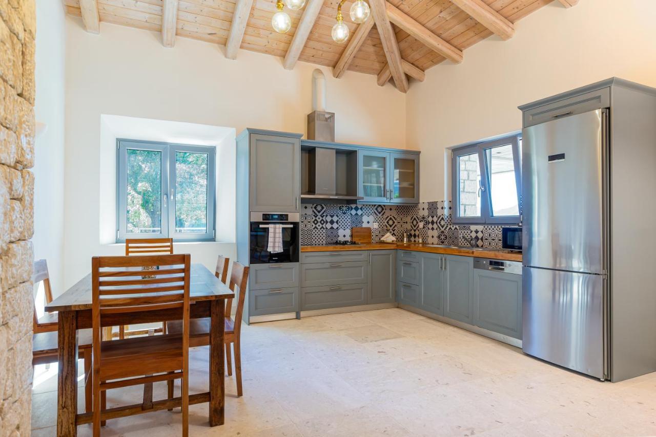 Villa Dafni & Nikos Corfu