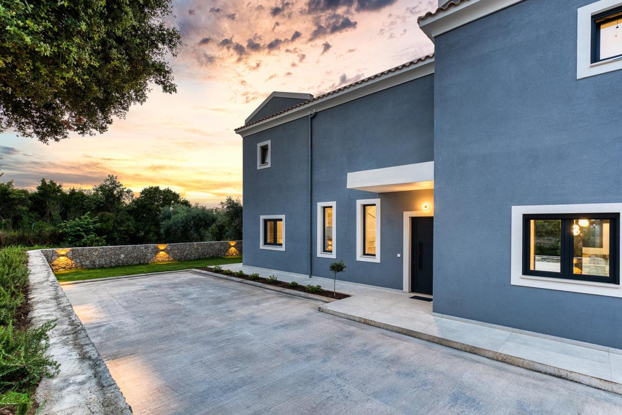 Dafni & Nikos Corfu